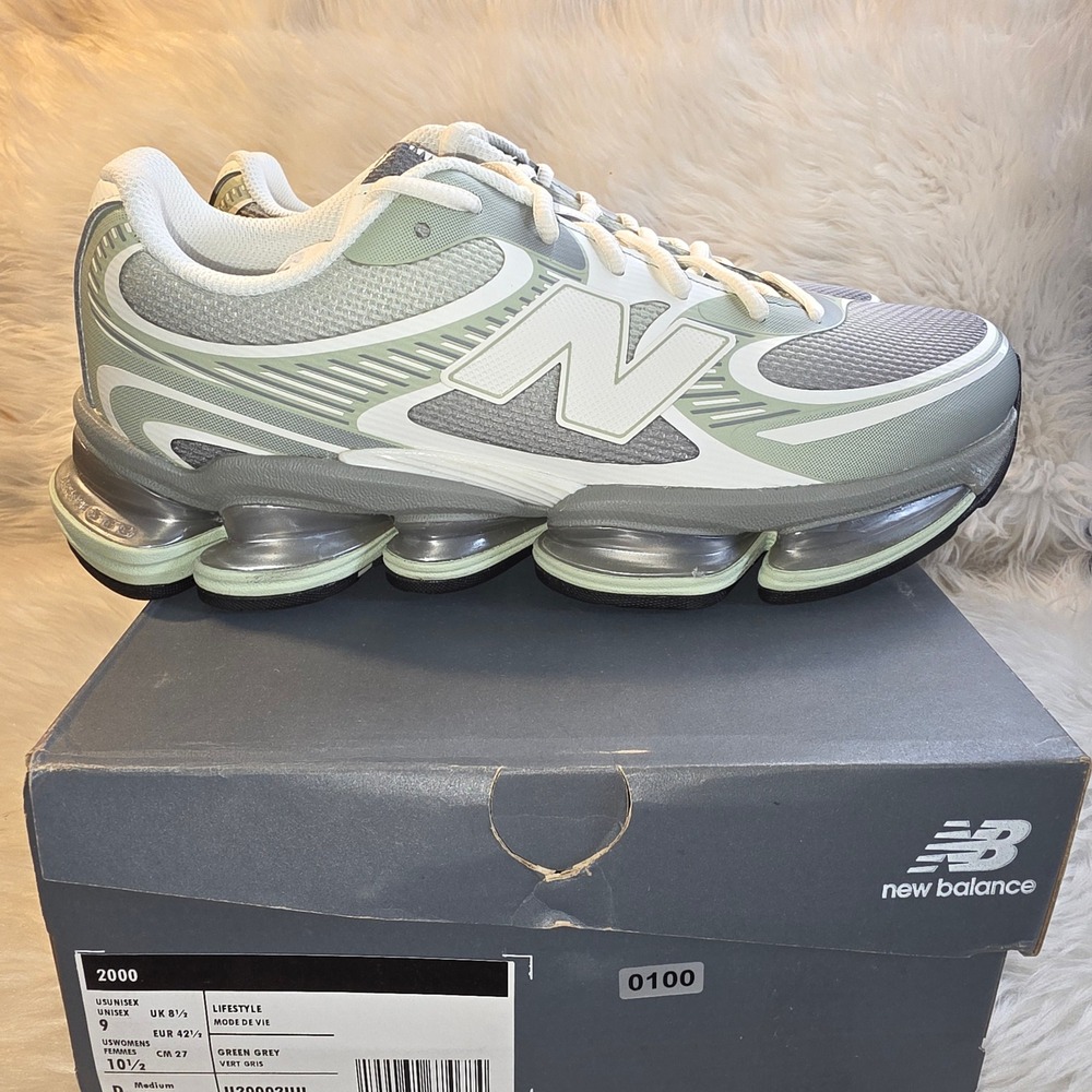 New Balance ABZORB 2000 Sneakers - Unisex Men's 9/Women's 10.5 - Silver Moss
